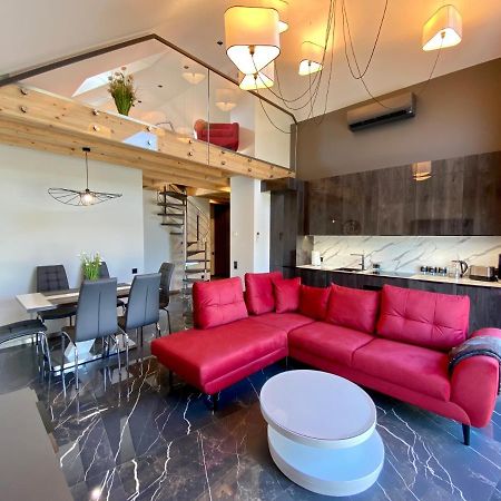 Apartament Lux อุสทรอน ภายนอก รูปภาพ