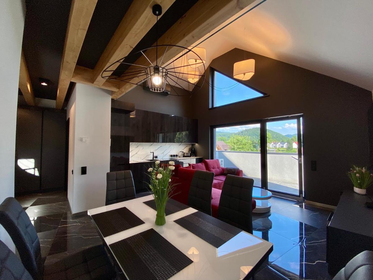 Apartament Lux อุสทรอน ภายนอก รูปภาพ