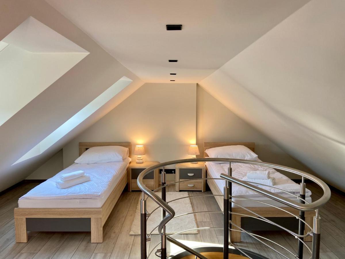 Apartament Lux อุสทรอน ภายนอก รูปภาพ