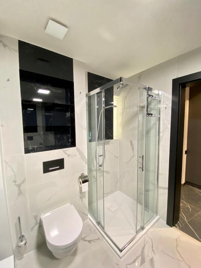 Apartament Lux อุสทรอน ภายนอก รูปภาพ