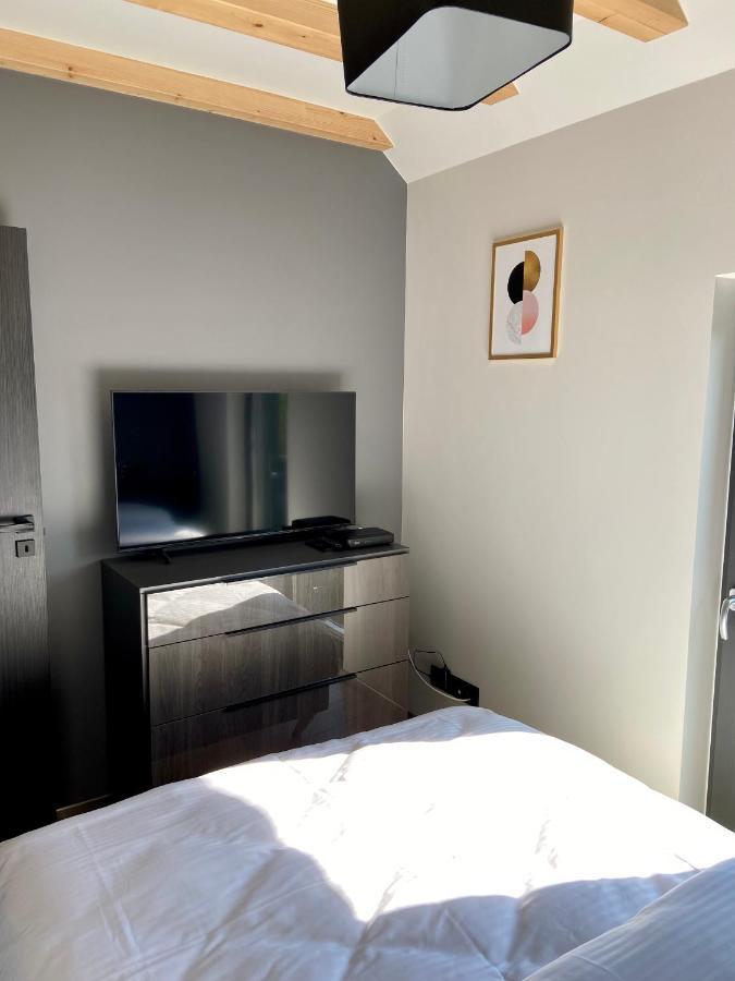 Apartament Lux อุสทรอน ภายนอก รูปภาพ