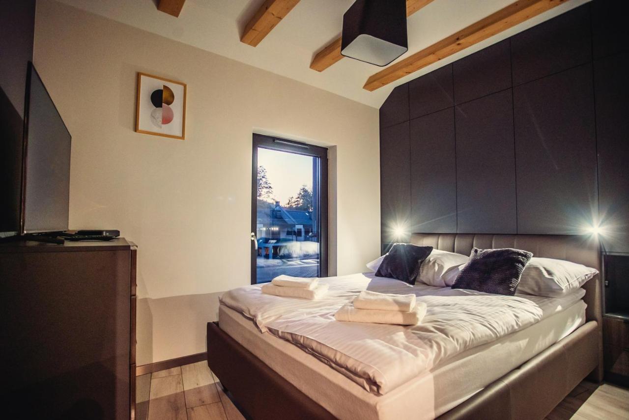 Apartament Lux อุสทรอน ภายนอก รูปภาพ