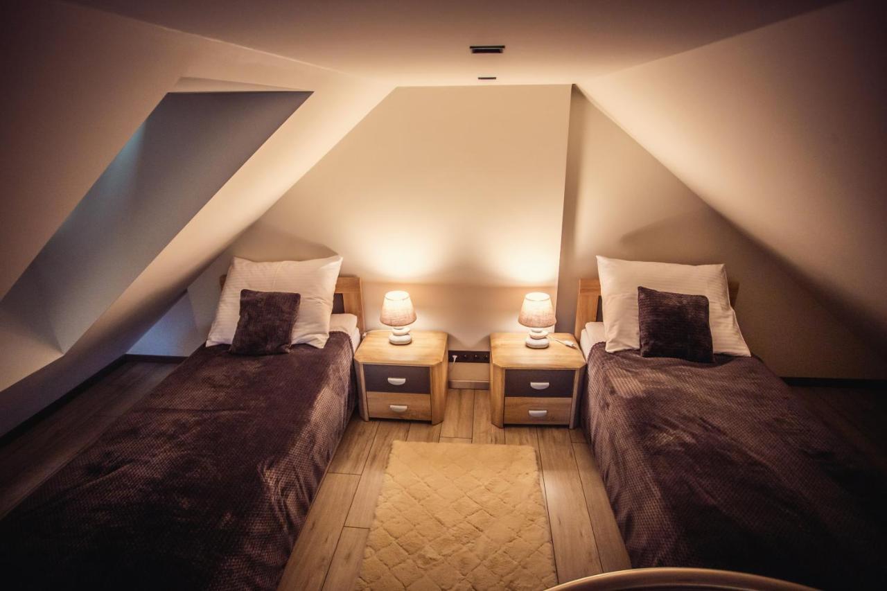 Apartament Lux อุสทรอน ภายนอก รูปภาพ