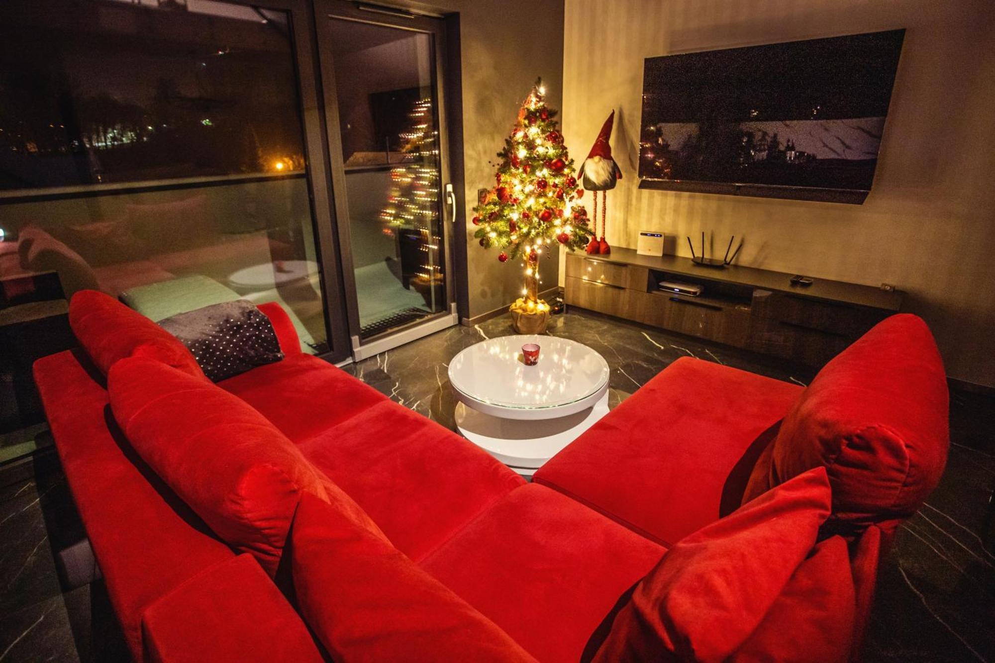 Apartament Lux อุสทรอน ภายนอก รูปภาพ
